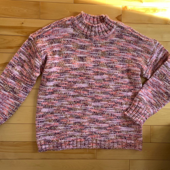Sweater - Picture 1 of 2